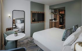 لو ميريديان إتوال